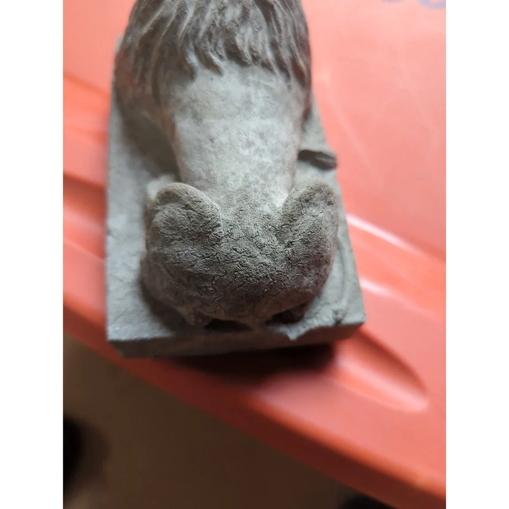 VINTAGE 1995 SLEEPING LION Living STONE  STATUE 5.5